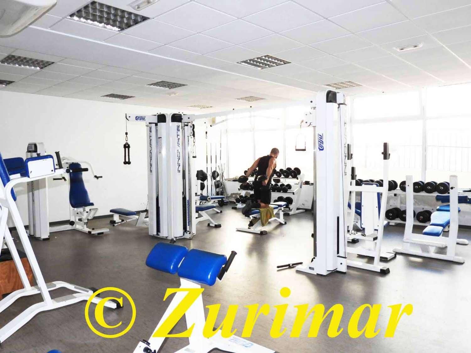 2 slaapkamer Appartement te koop in Roquetas de Mar met zwembad garage - € 223.000 (Ref: 9248299)