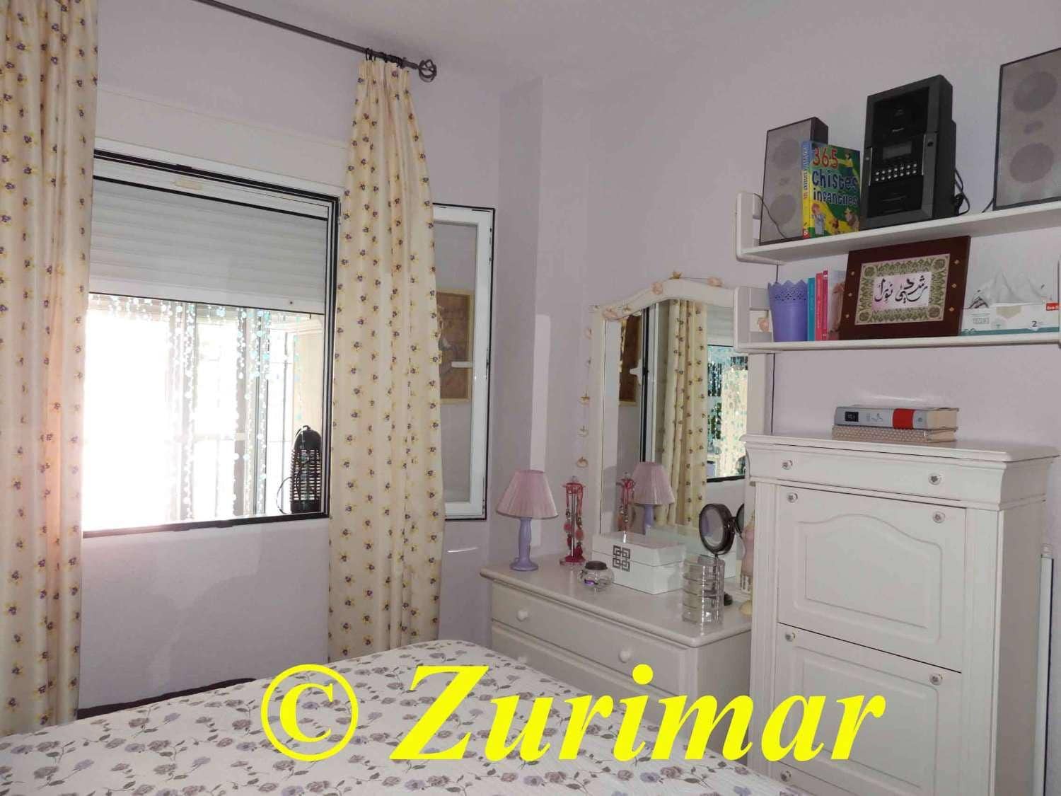 2 slaapkamer Bungalow te koop in Roquetas de Mar met zwembad - € 235.000 (Ref: 9257207)