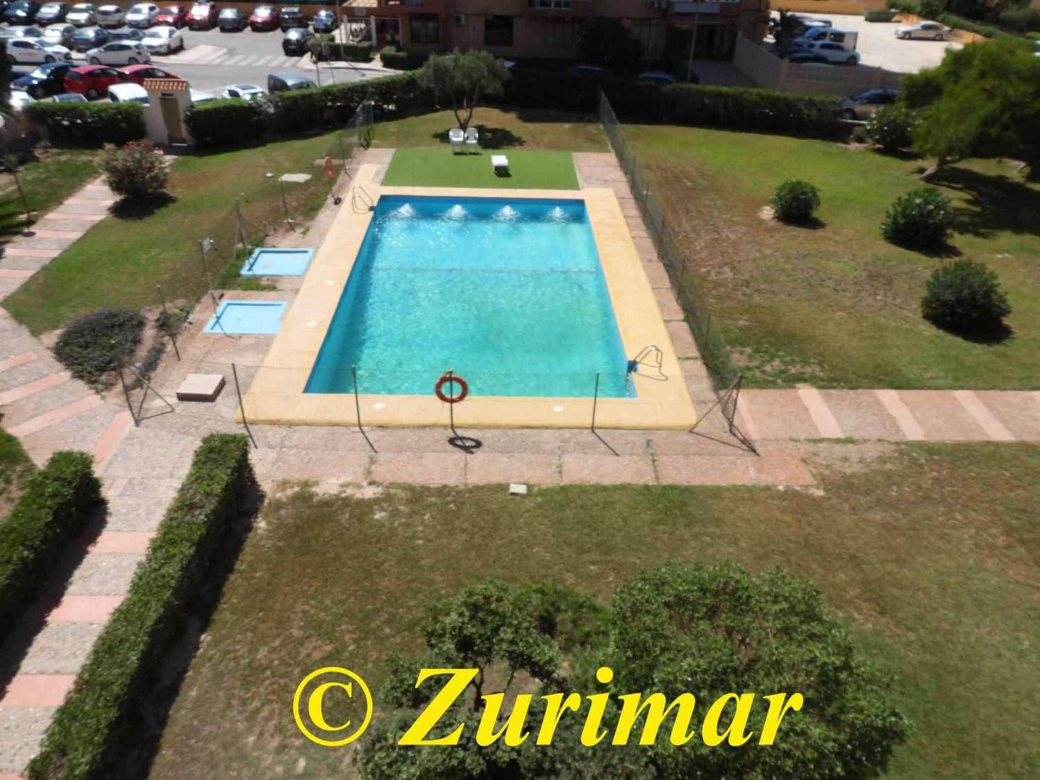 3 soveværelse Lejlighed til salg i Roquetas de Mar med swimmingpool - € 165.000 (Ref: 9257208)