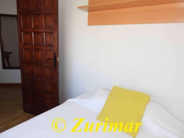 3 bedroom Apartment for sale in Roquetas de Mar with pool - € 165,000 (Ref: 9257208)