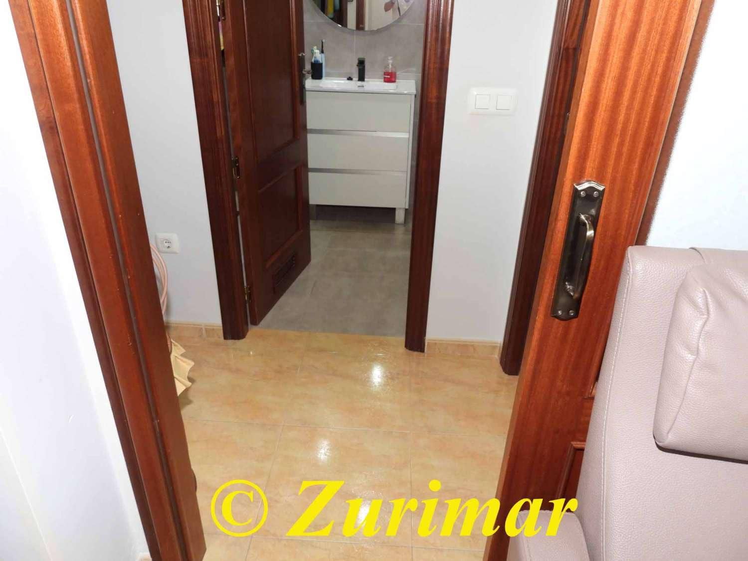 3 bedroom Apartment for sale in Roquetas de Mar - € 145,000 (Ref: 9347185)