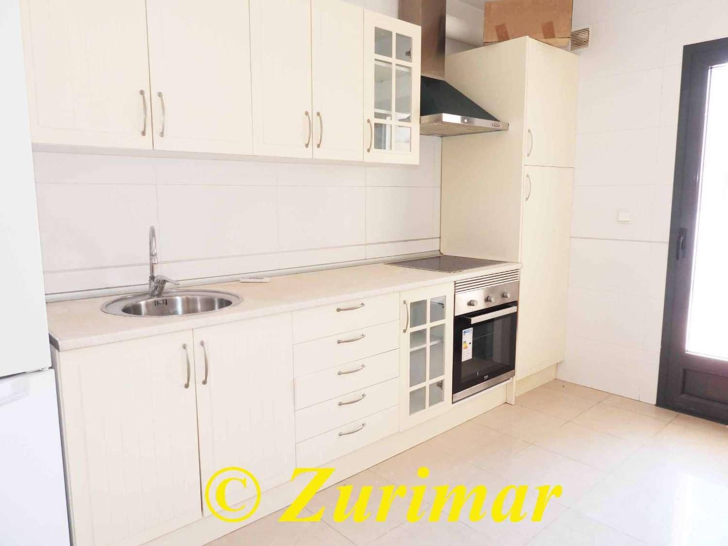 3 sypialnia Apartament na sprzedaż w Roquetas de Mar z basenem - 180 000 € (Ref: 9355780)