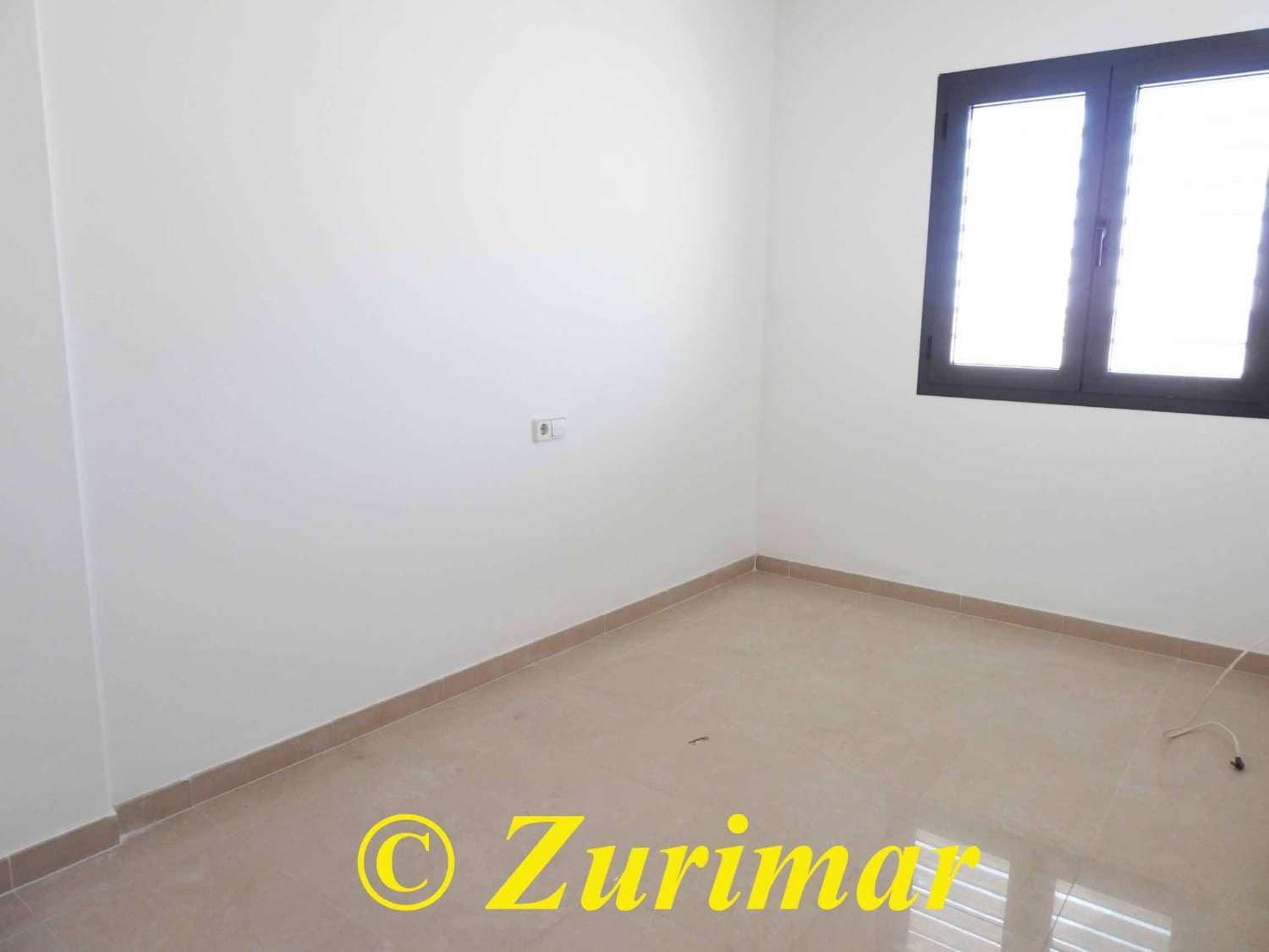 3 sypialnia Apartament na sprzedaż w Roquetas de Mar z basenem - 180 000 € (Ref: 9355780)