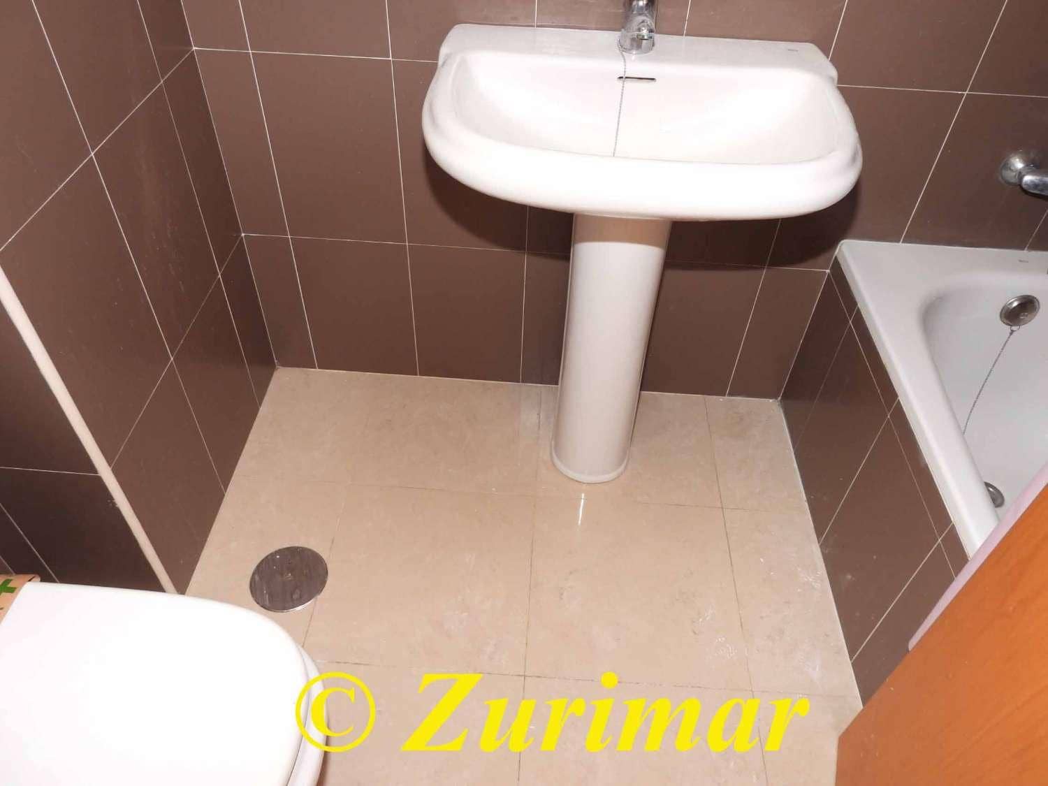 3 sypialnia Apartament na sprzedaż w Roquetas de Mar z basenem - 180 000 € (Ref: 9355780)