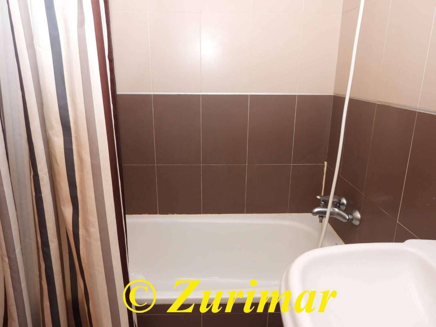 3 sypialnia Apartament na sprzedaż w Roquetas de Mar z basenem - 180 000 € (Ref: 9355780)