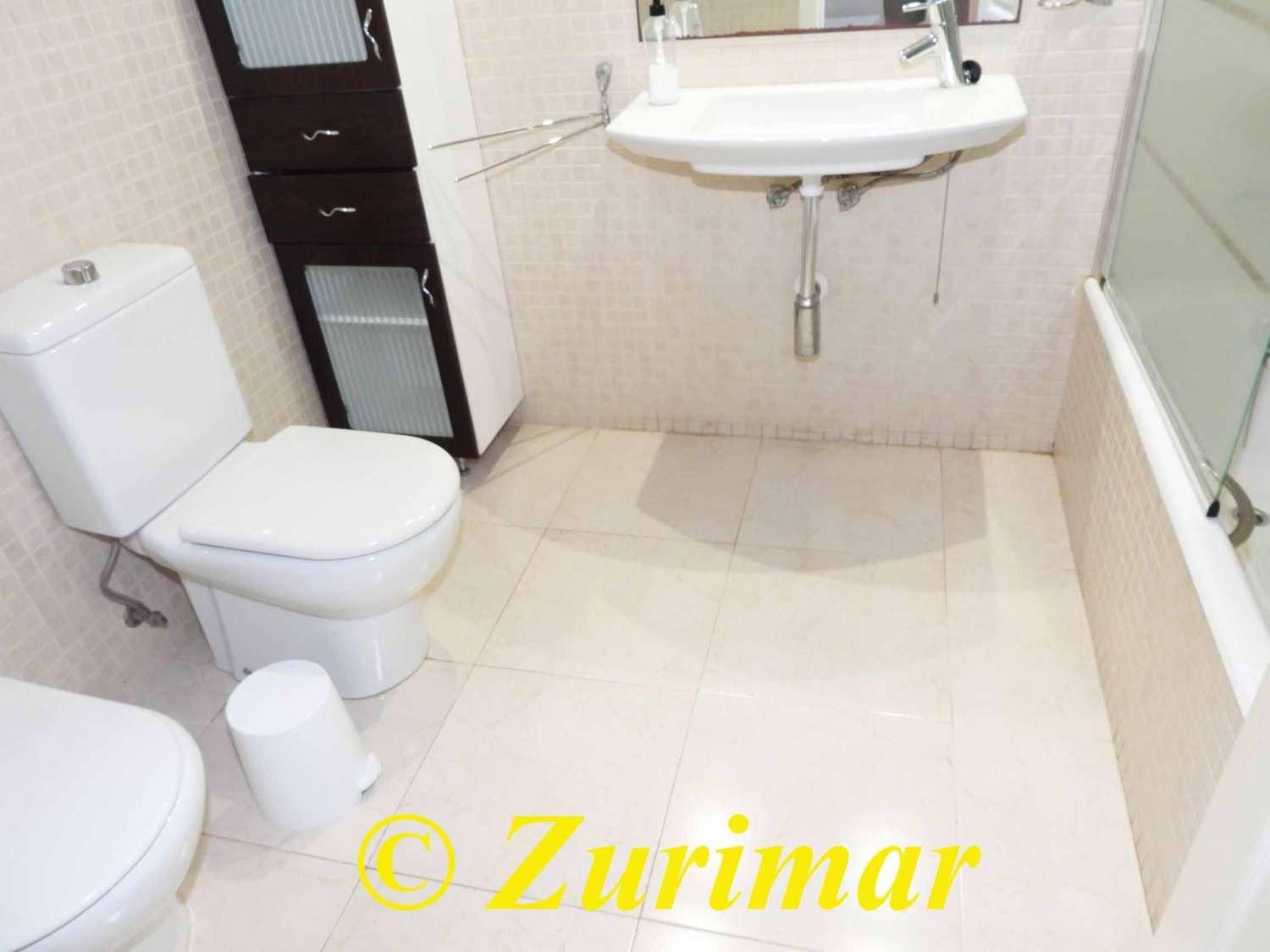 3 bedroom Apartment for sale in Roquetas de Mar with pool garage - € 280,000 (Ref: 9372049)