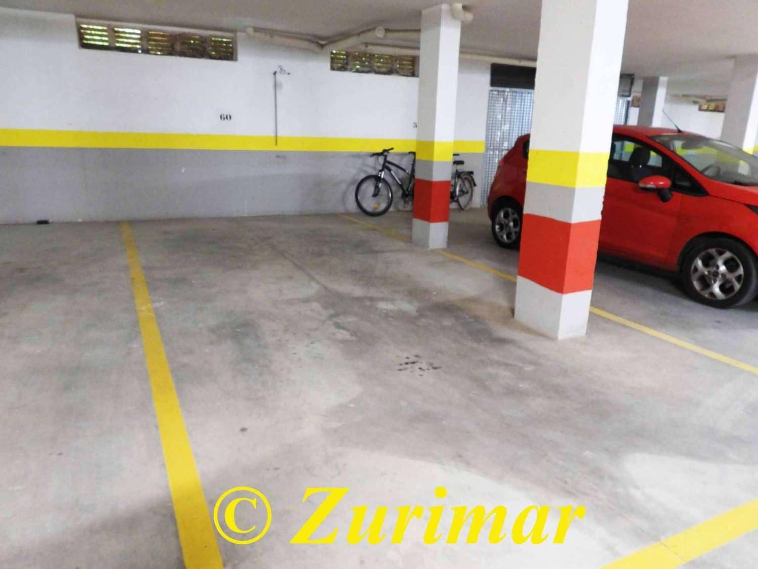 3 bedroom Apartment for sale in Roquetas de Mar with pool garage - € 280,000 (Ref: 9372049)