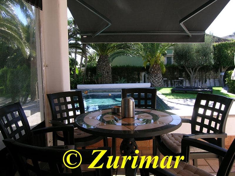 4 sypialnia Willa na sprzedaż w Roquetas de Mar z basenem garażem - 800 000 € (Ref: 9386228)