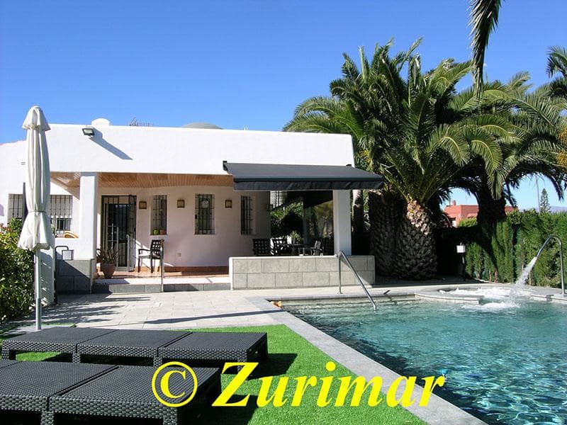 4 bedroom Villa for sale in Roquetas de Mar with pool garage - € 800,000 (Ref: 9386228)