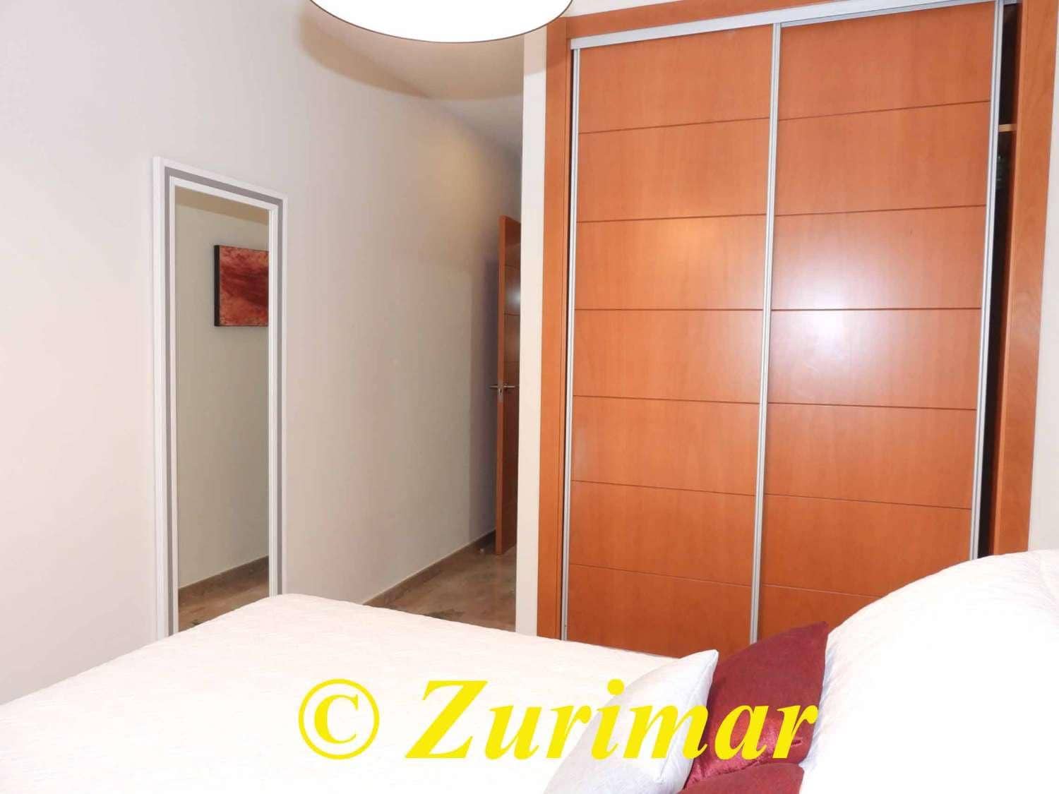 Apartamento de 2 habitaciones en Roquetas de Mar en venta con piscina garaje - 220.000 € (Ref: 9408046)