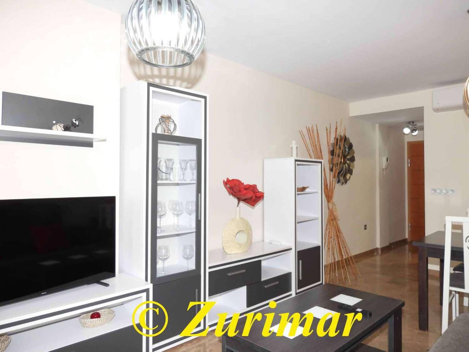 Apartamento de 2 habitaciones en Roquetas de Mar en venta con piscina garaje - 220.000 € (Ref: 9408046)