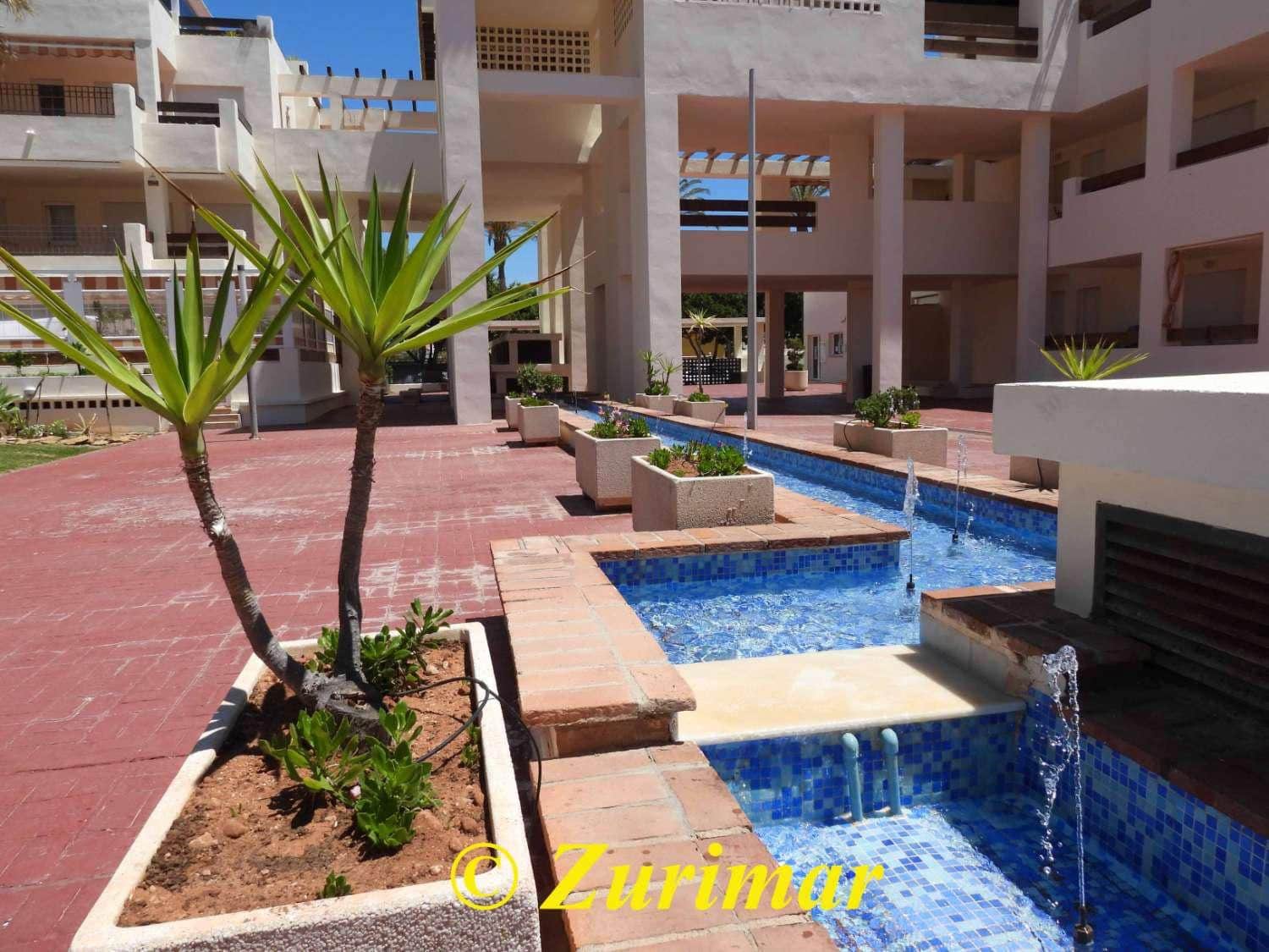 Apartamento de 2 habitaciones en Roquetas de Mar en venta con piscina garaje - 220.000 € (Ref: 9408046)