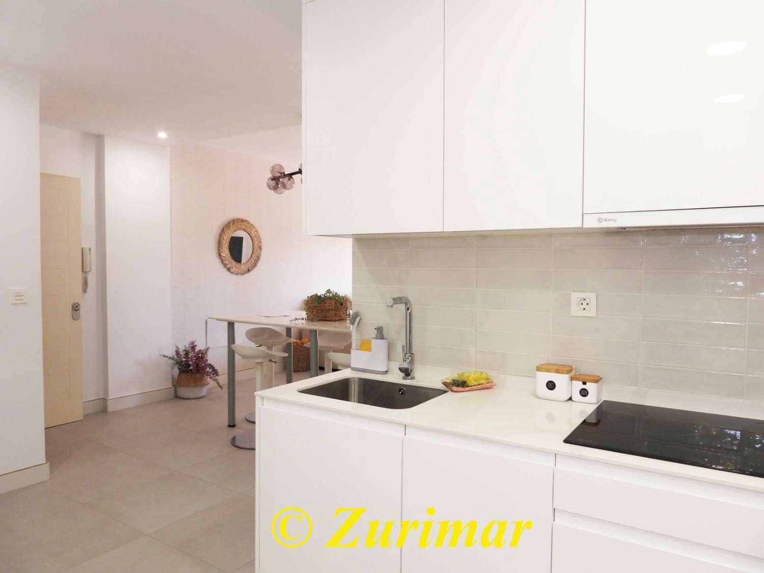 2 sypialnia Apartament na sprzedaż w Roquetas de Mar z basenem - 310 000 € (Ref: 9410894)