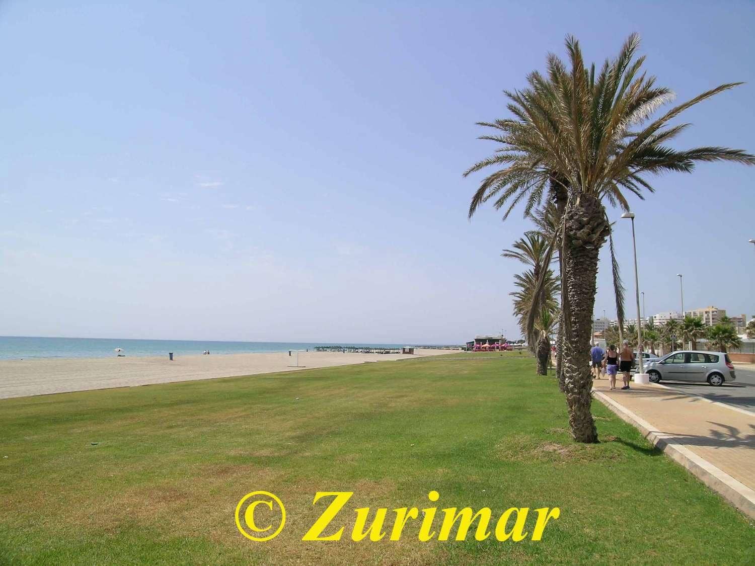 1 sovrum Lägenhet till salu i Roquetas de Mar med garage - 136 000 € (Ref: 9433332)