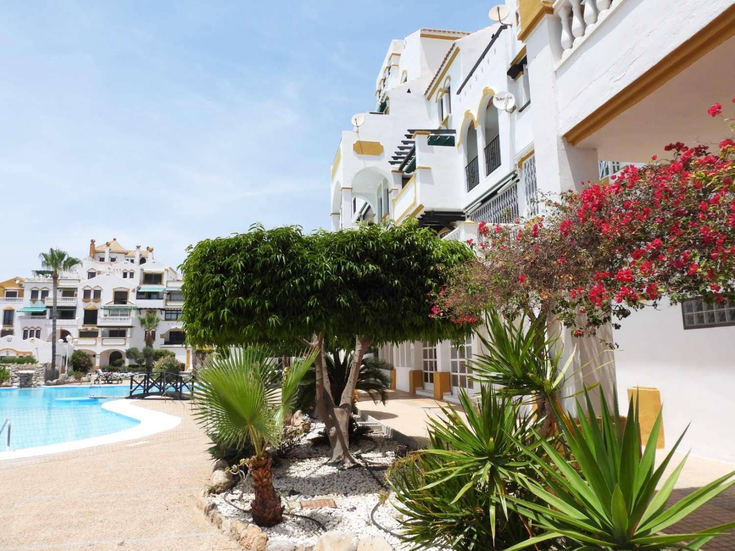 1 soveværelse Lejlighed til salg i Roquetas de Mar med swimmingpool - € 153.000 (Ref: 9450187)