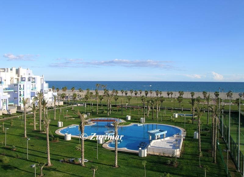 Apartamento de 1 habitación en Roquetas de Mar en venta con piscina - 190.000 € (Ref: 9462008)