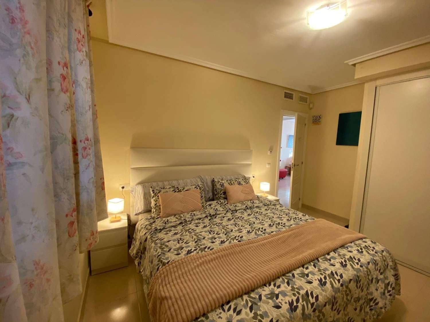 1 sypialnia Apartament na sprzedaż w Roquetas de Mar z basenem - 170 000 € (Ref: 9465571)