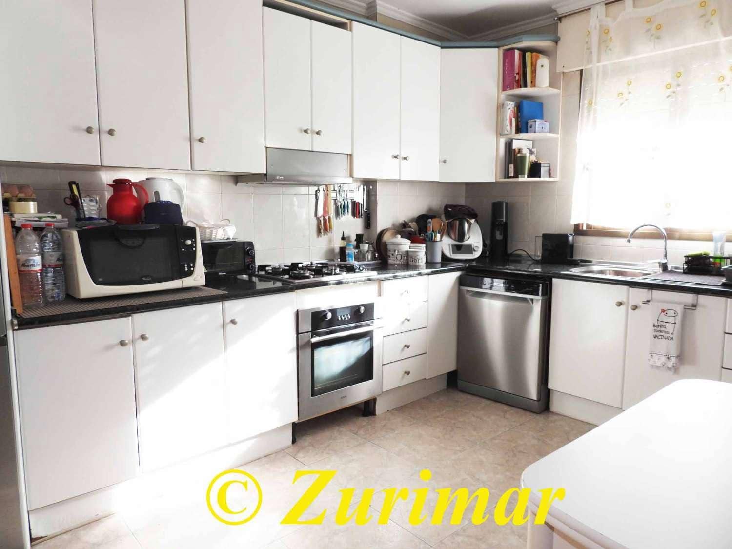 4 slaapkamer Appartement te koop in Roquetas de Mar - € 350.000 (Ref: 9465572)