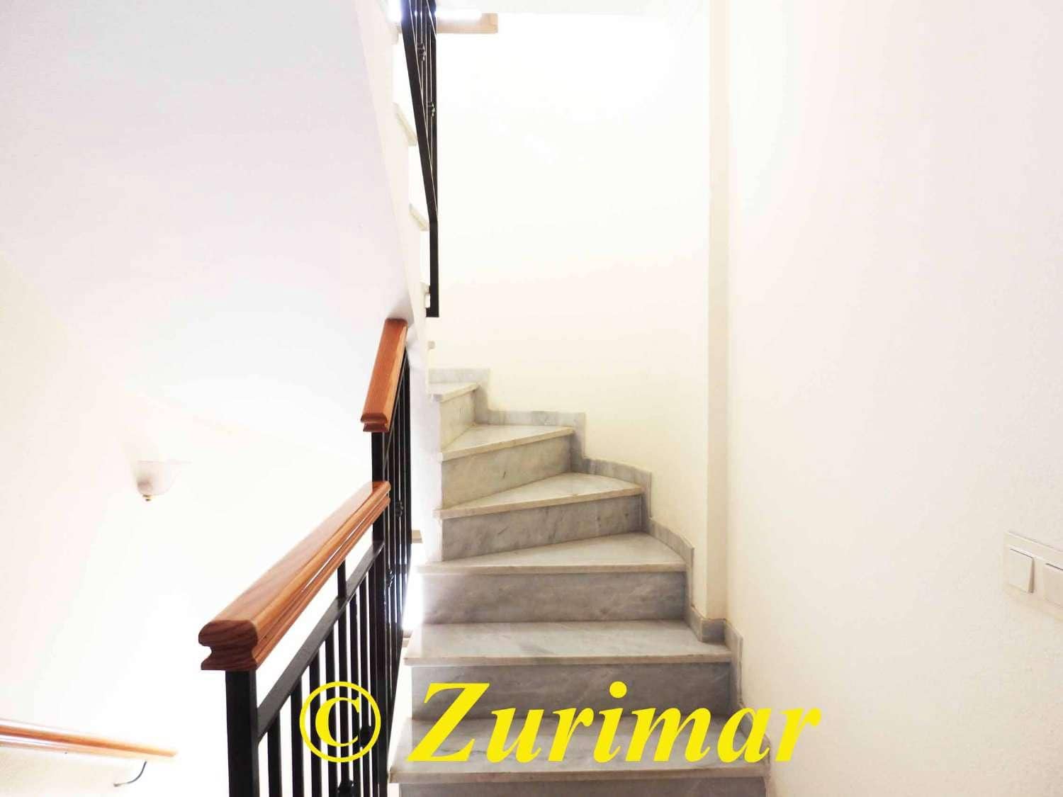 4 slaapkamer Appartement te koop in Roquetas de Mar - € 350.000 (Ref: 9465572)