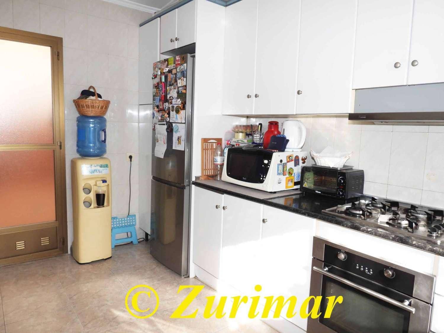 4 slaapkamer Appartement te koop in Roquetas de Mar - € 350.000 (Ref: 9465572)