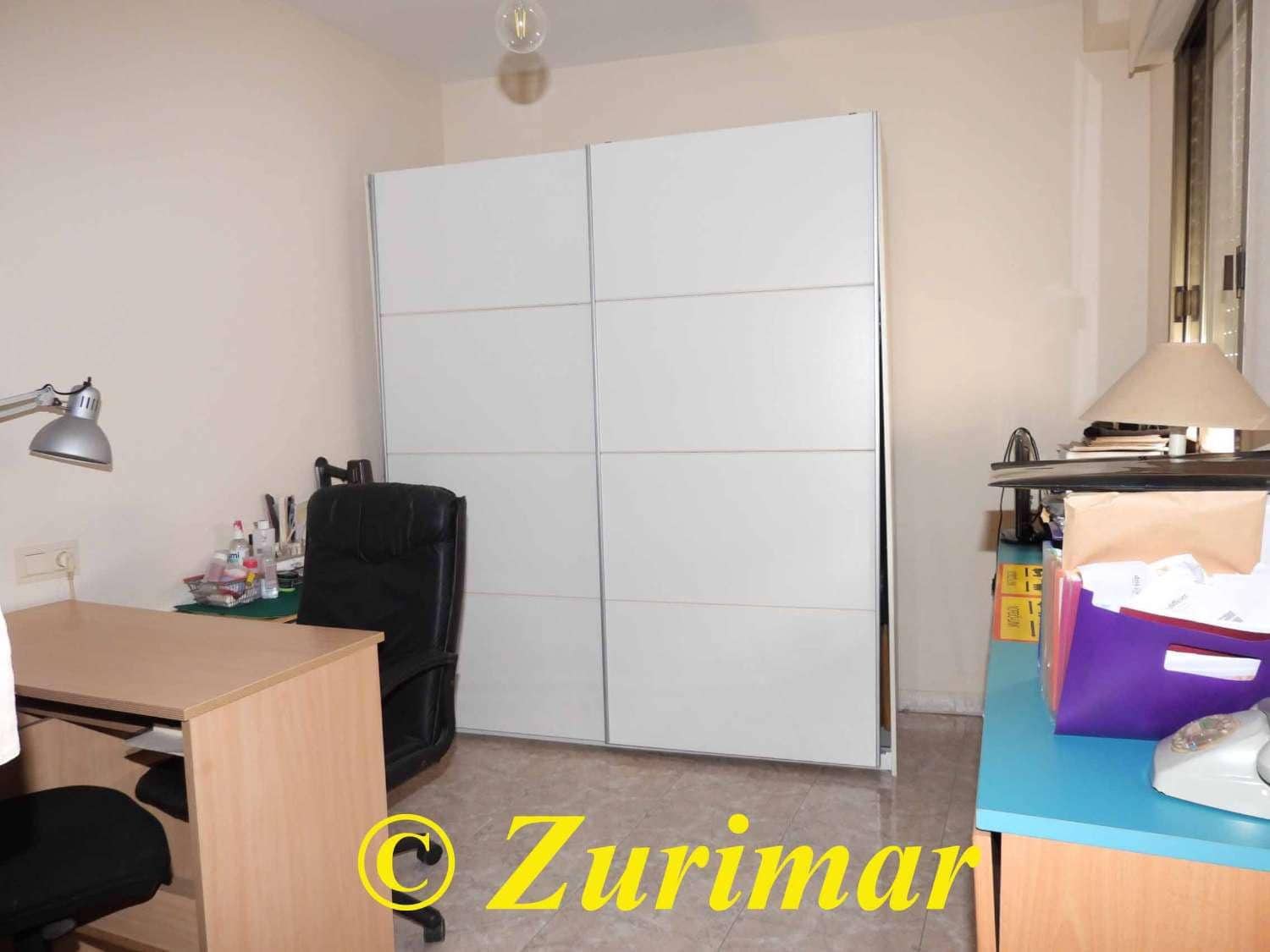 4 slaapkamer Appartement te koop in Roquetas de Mar - € 350.000 (Ref: 9465572)