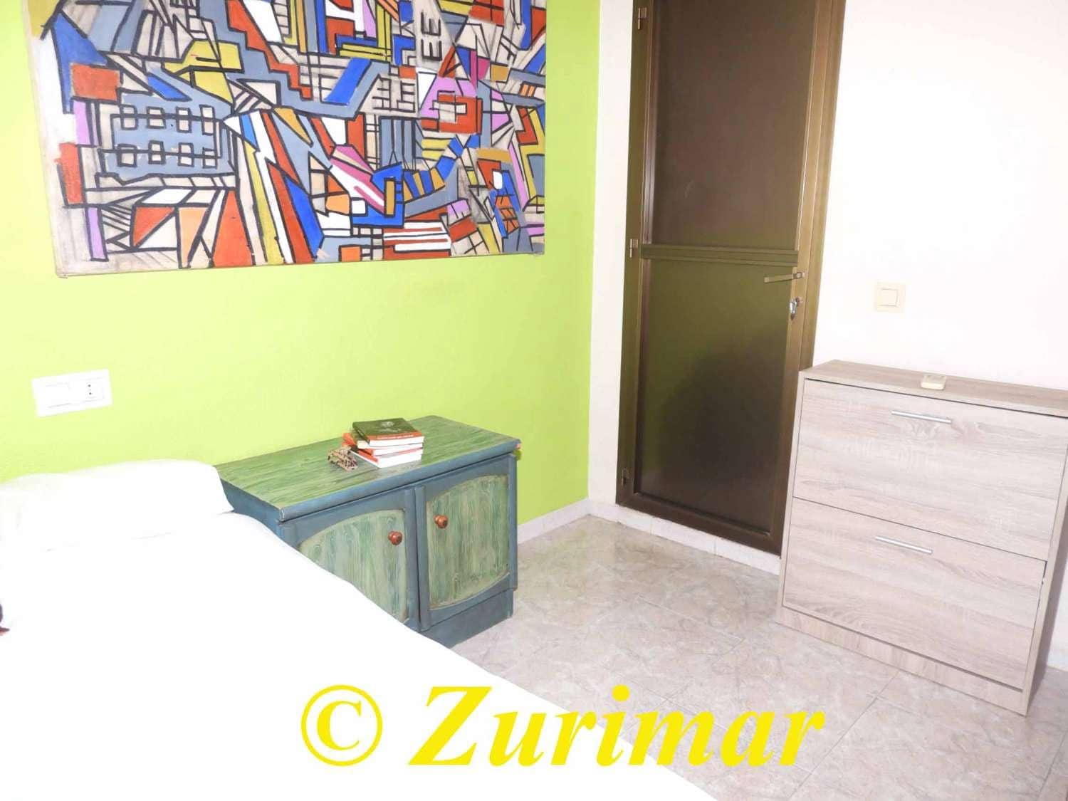 4 slaapkamer Appartement te koop in Roquetas de Mar - € 350.000 (Ref: 9465572)