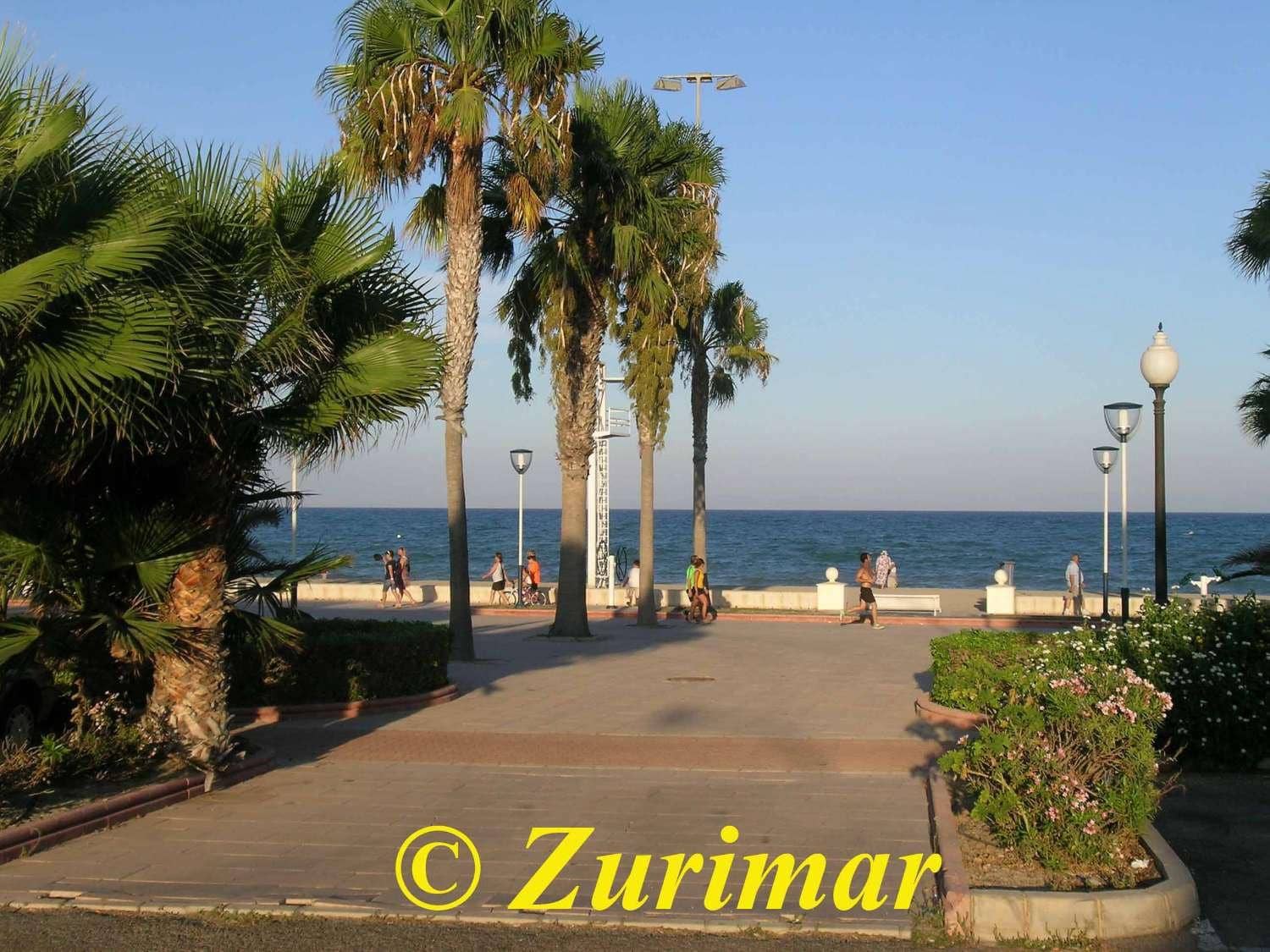 4 slaapkamer Appartement te koop in Roquetas de Mar - € 350.000 (Ref: 9465572)