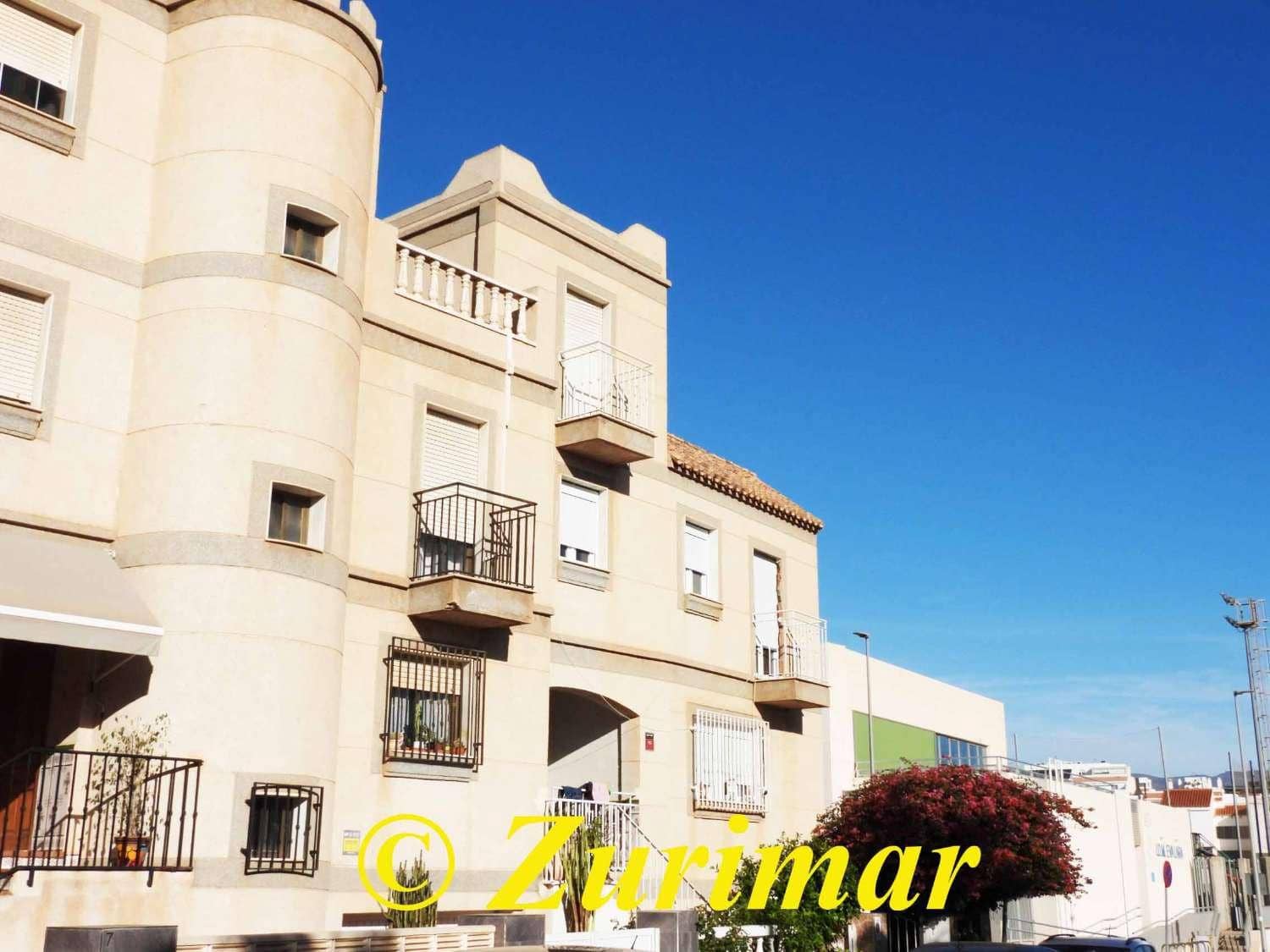 4 bedroom Apartment for sale in Roquetas de Mar with garage - € 350,000 (Ref: 9465572)