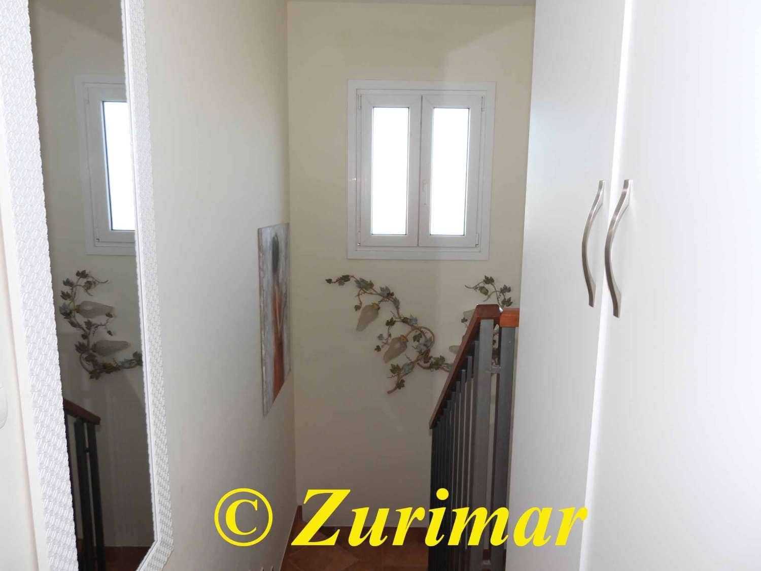 3 makuuhuone Huoneisto myytävänä paikassa Roquetas de Mar mukana uima-altaan 
autotalli - 380 000 € (Ref: 9476039)