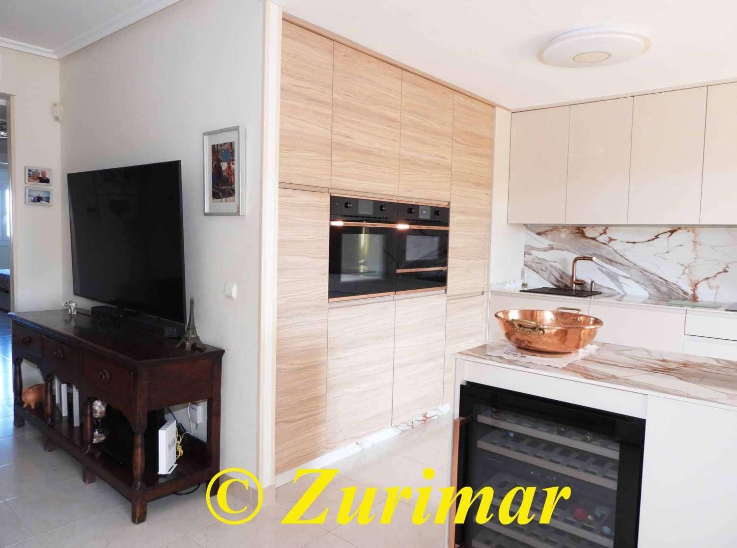 3 makuuhuone Huoneisto myytävänä paikassa Roquetas de Mar mukana uima-altaan 
autotalli - 380 000 € (Ref: 9476039)