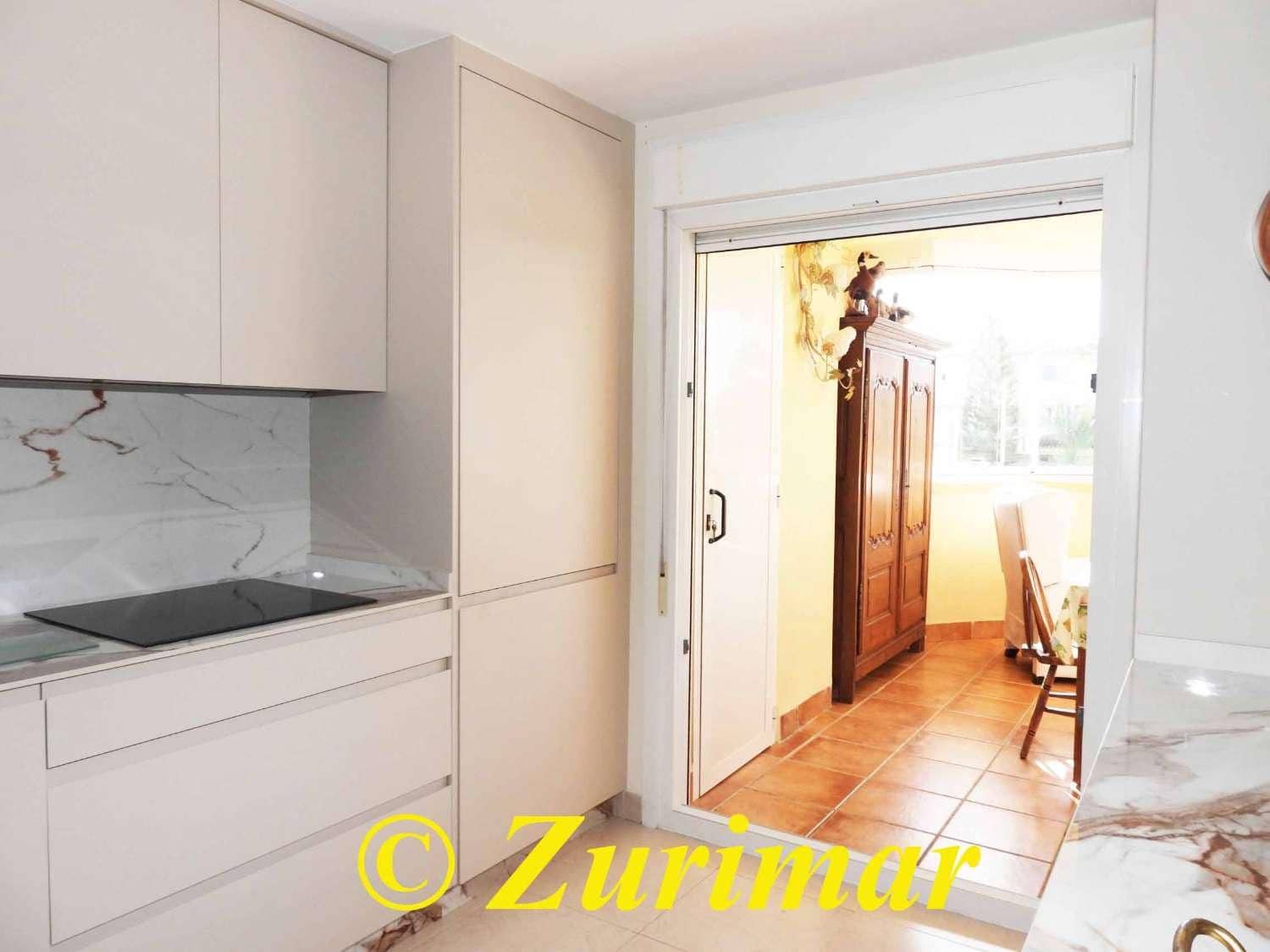 3 makuuhuone Huoneisto myytävänä paikassa Roquetas de Mar mukana uima-altaan 
autotalli - 380 000 € (Ref: 9476039)