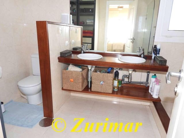 3 makuuhuone Huoneisto myytävänä paikassa Roquetas de Mar mukana uima-altaan 
autotalli - 380 000 € (Ref: 9476039)