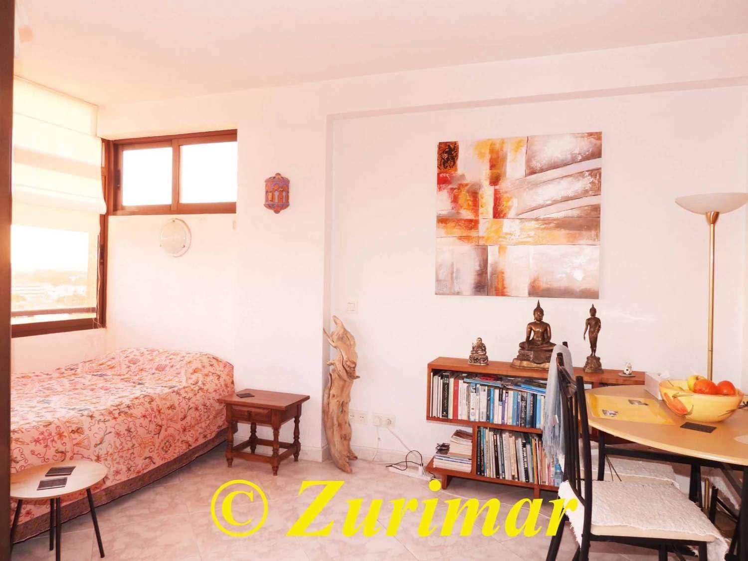 1 soveværelse Lejlighed til salg i Roquetas de Mar med swimmingpool - € 137.000 (Ref: 9494525)