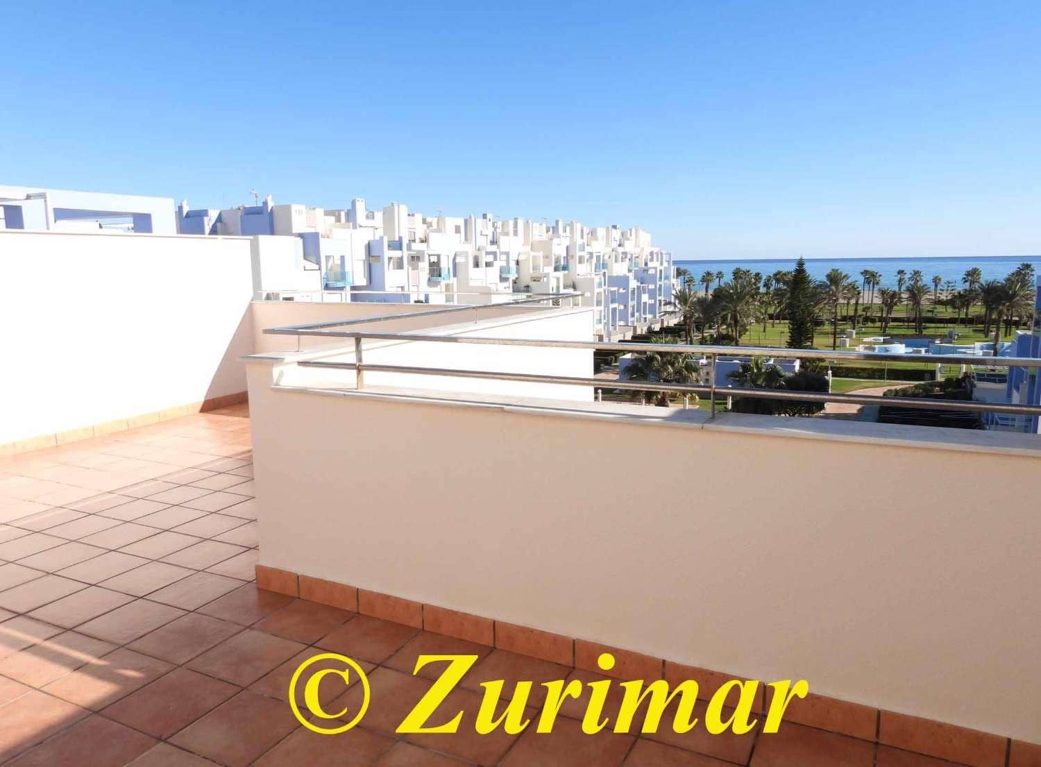 3 makuuhuone Huoneisto myytävänä paikassa Roquetas de Mar mukana uima-altaan - 298 000 € (Ref: 9494526)