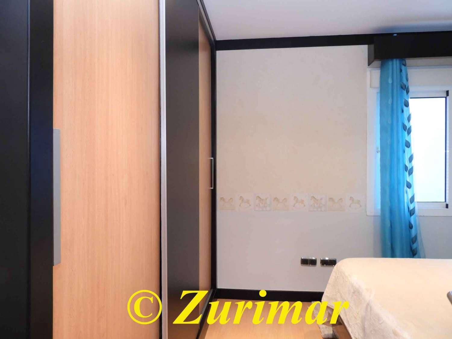 3 makuuhuone Huoneisto myytävänä paikassa Roquetas de Mar mukana uima-altaan - 298 000 € (Ref: 9494526)