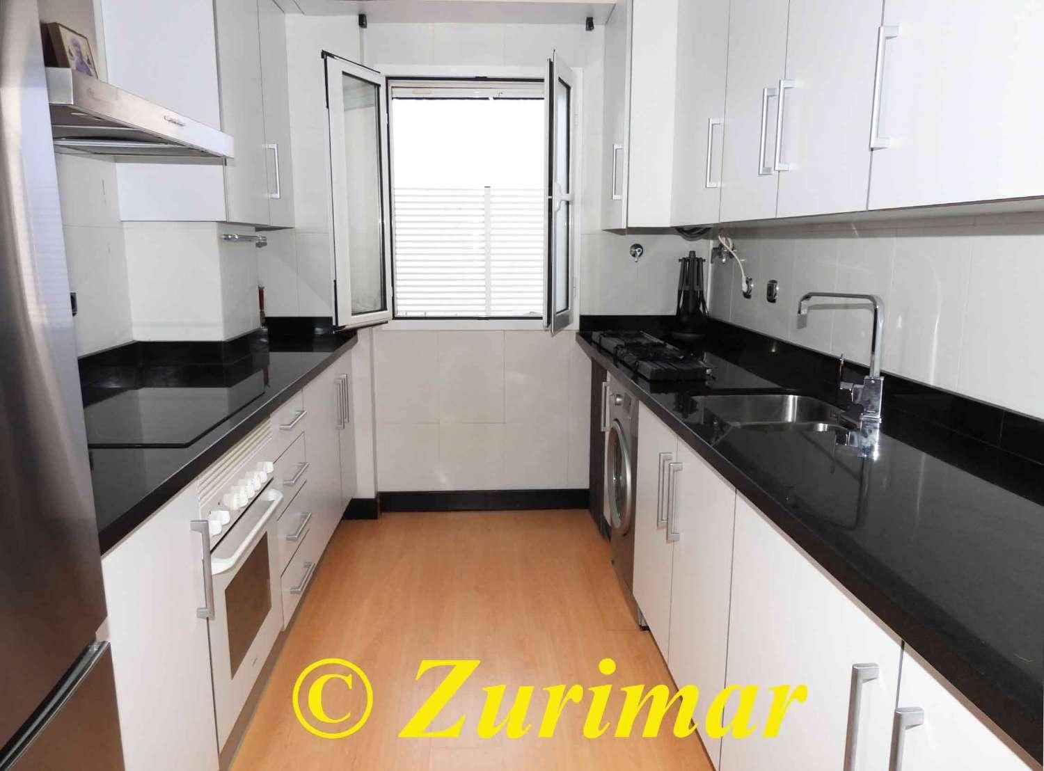 3 makuuhuone Huoneisto myytävänä paikassa Roquetas de Mar mukana uima-altaan - 298 000 € (Ref: 9494526)