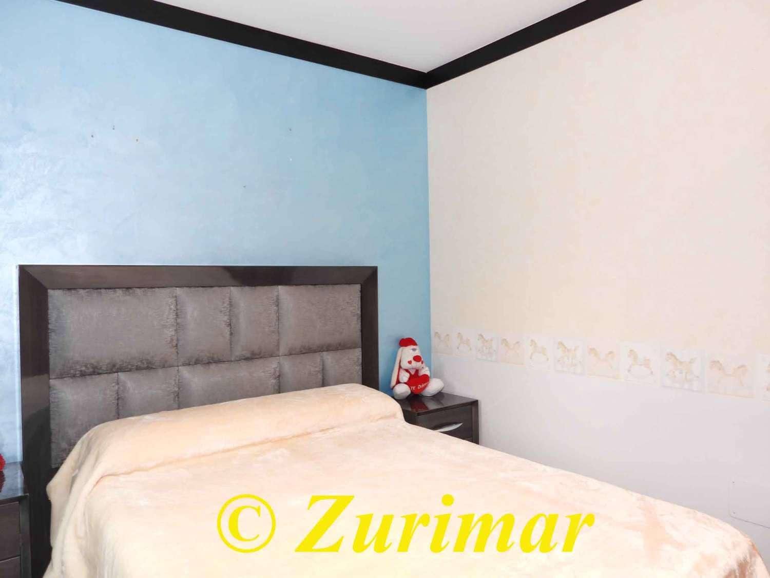 3 makuuhuone Huoneisto myytävänä paikassa Roquetas de Mar mukana uima-altaan - 298 000 € (Ref: 9494526)