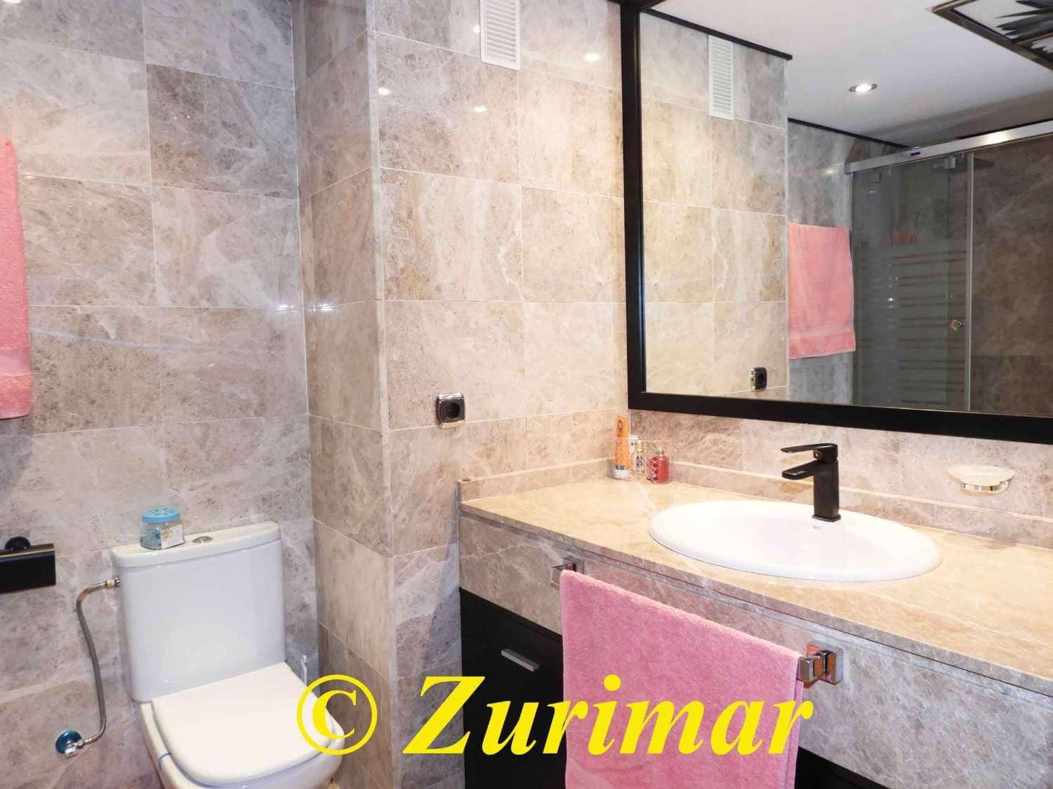 3 makuuhuone Huoneisto myytävänä paikassa Roquetas de Mar mukana uima-altaan - 298 000 € (Ref: 9494526)