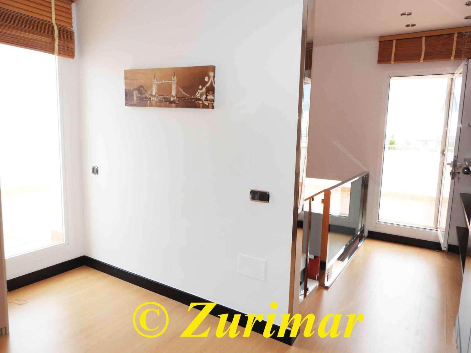 3 makuuhuone Huoneisto myytävänä paikassa Roquetas de Mar mukana uima-altaan - 298 000 € (Ref: 9494526)