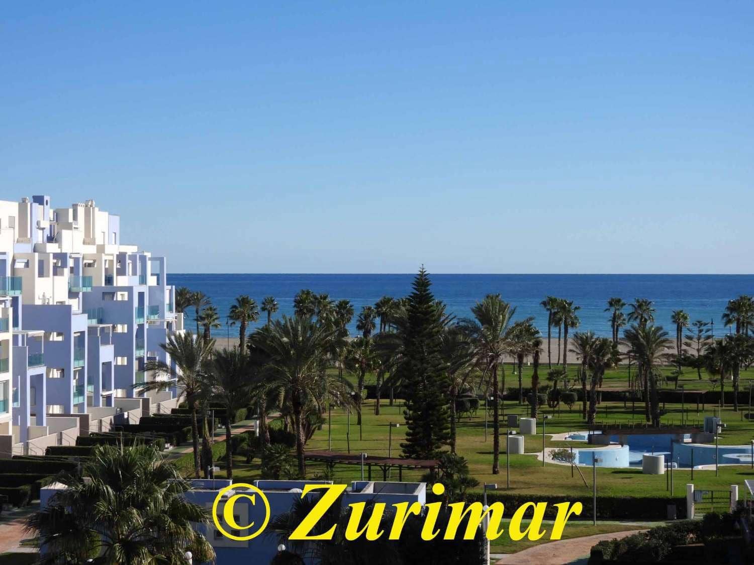 3 makuuhuone Huoneisto myytävänä paikassa Roquetas de Mar mukana uima-altaan - 298 000 € (Ref: 9494526)