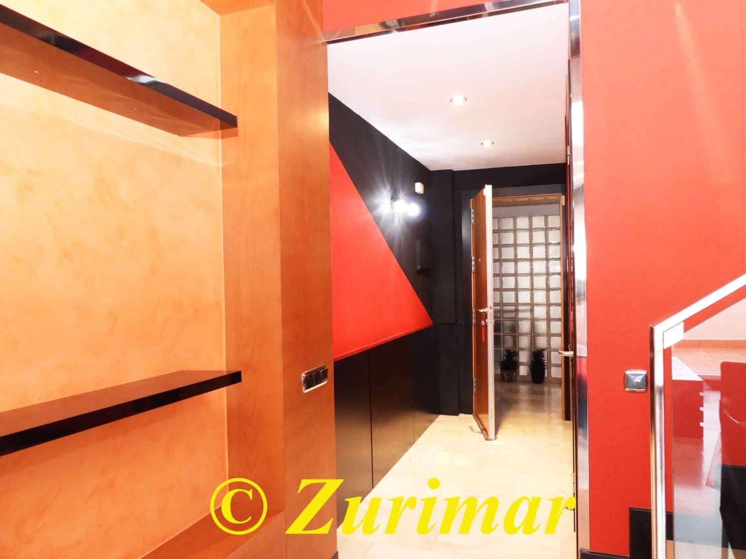 3 makuuhuone Huoneisto myytävänä paikassa Roquetas de Mar mukana uima-altaan - 298 000 € (Ref: 9494526)