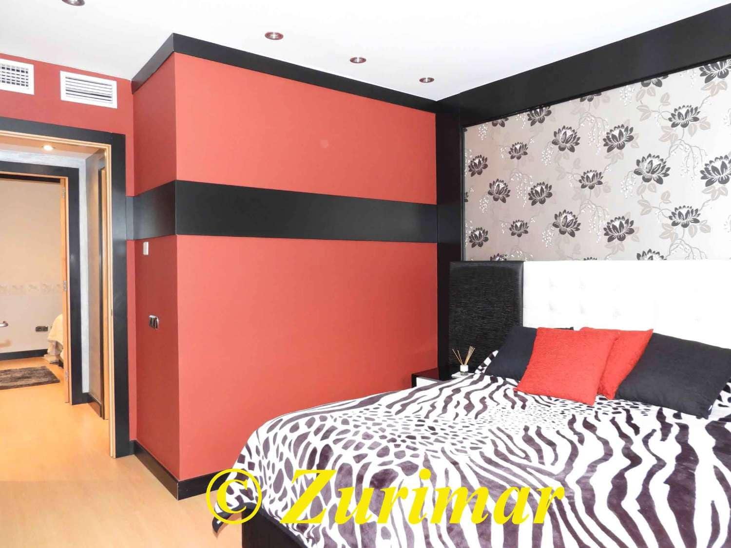 3 makuuhuone Huoneisto myytävänä paikassa Roquetas de Mar mukana uima-altaan - 298 000 € (Ref: 9494526)