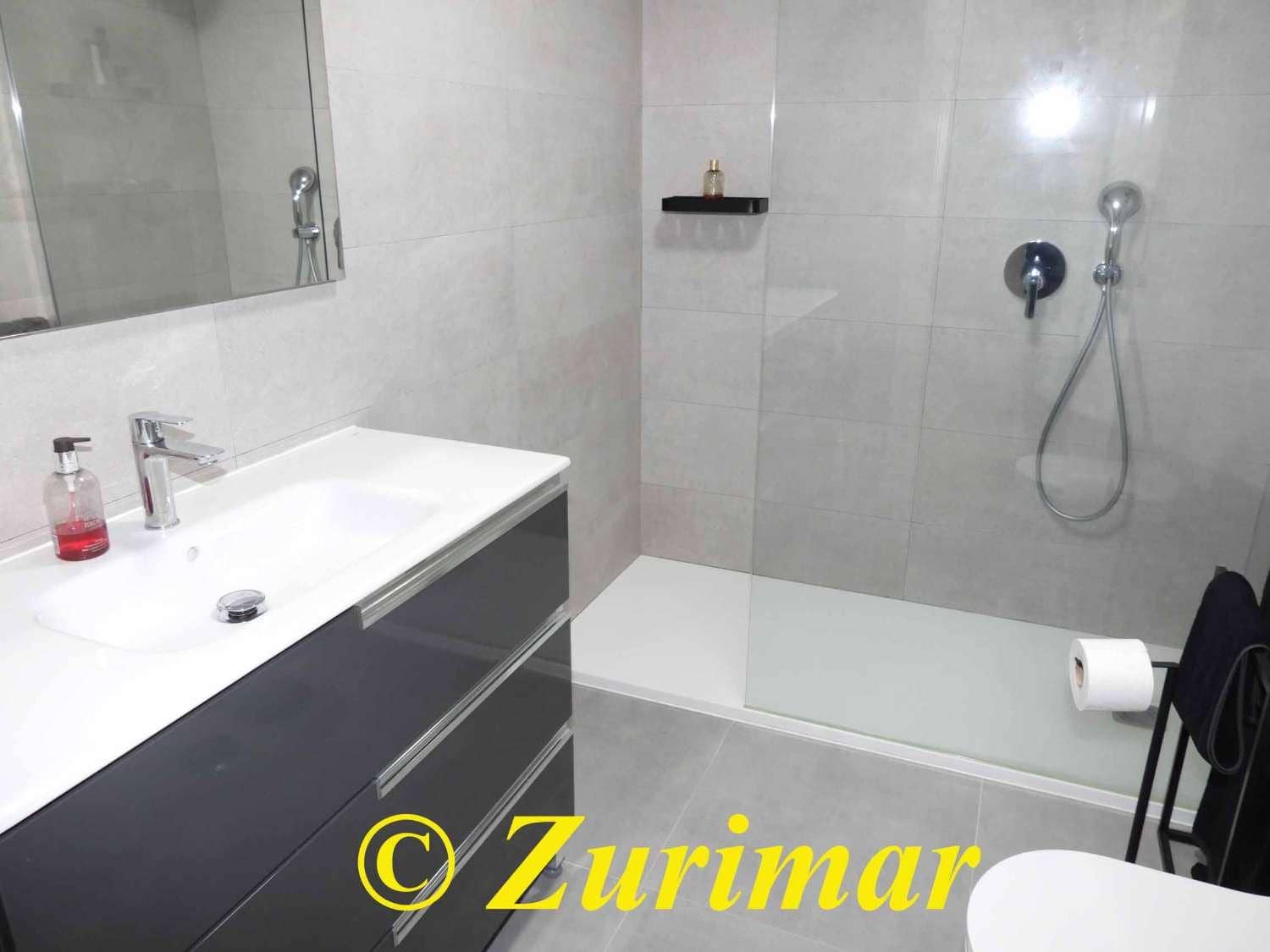 2 soveværelse Lejlighed til salg i Roquetas de Mar med swimmingpool - € 225.000 (Ref: 9551295)