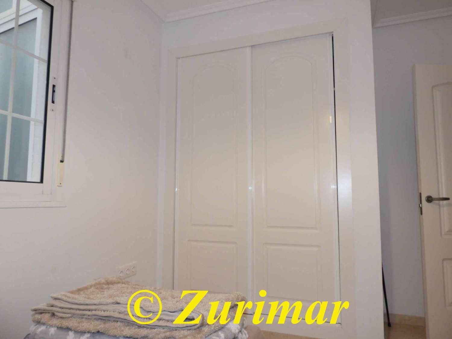 2 bedroom Apartment for sale in Roquetas de Mar with pool - € 225,000 (Ref: 9551295)