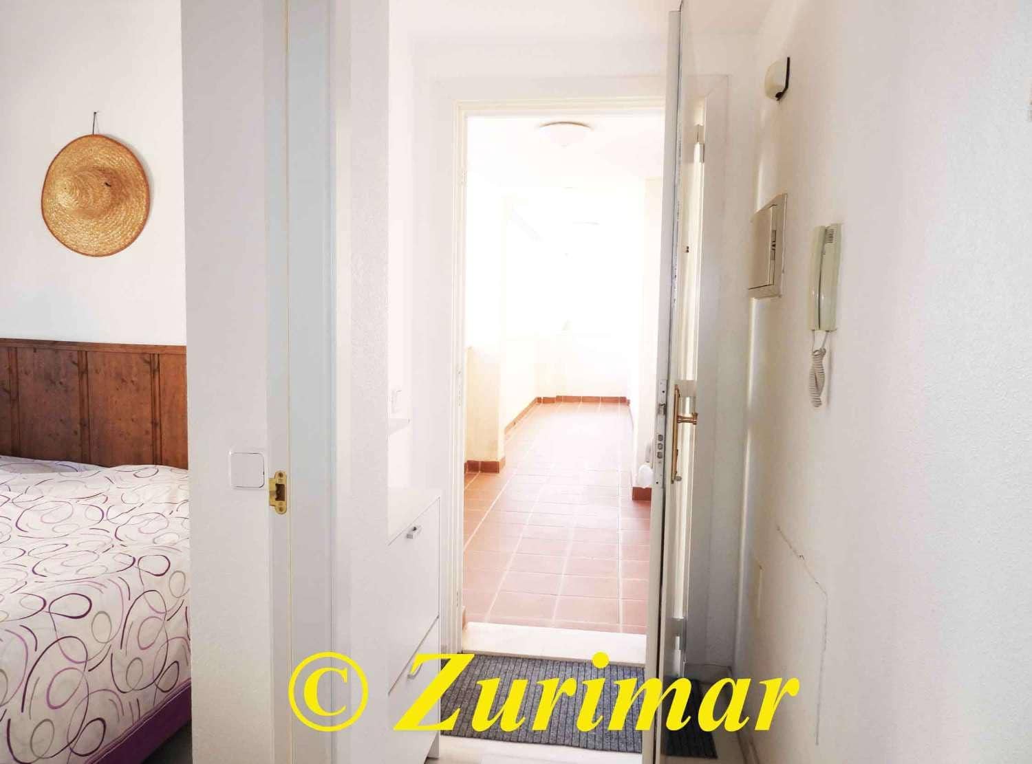 1 chambre Appartement à vendre à Roquetas de Mar avec piscine - 125 000 € (Ref: 9573493)