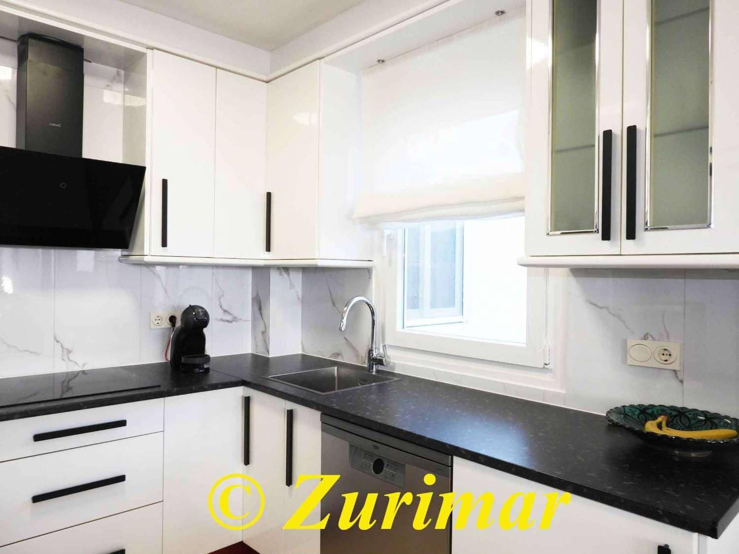 Huoneisto myytävänä paikassa Roquetas de Mar mukana uima-altaan 
autotalli - 269 500 € (Ref: 9629213)