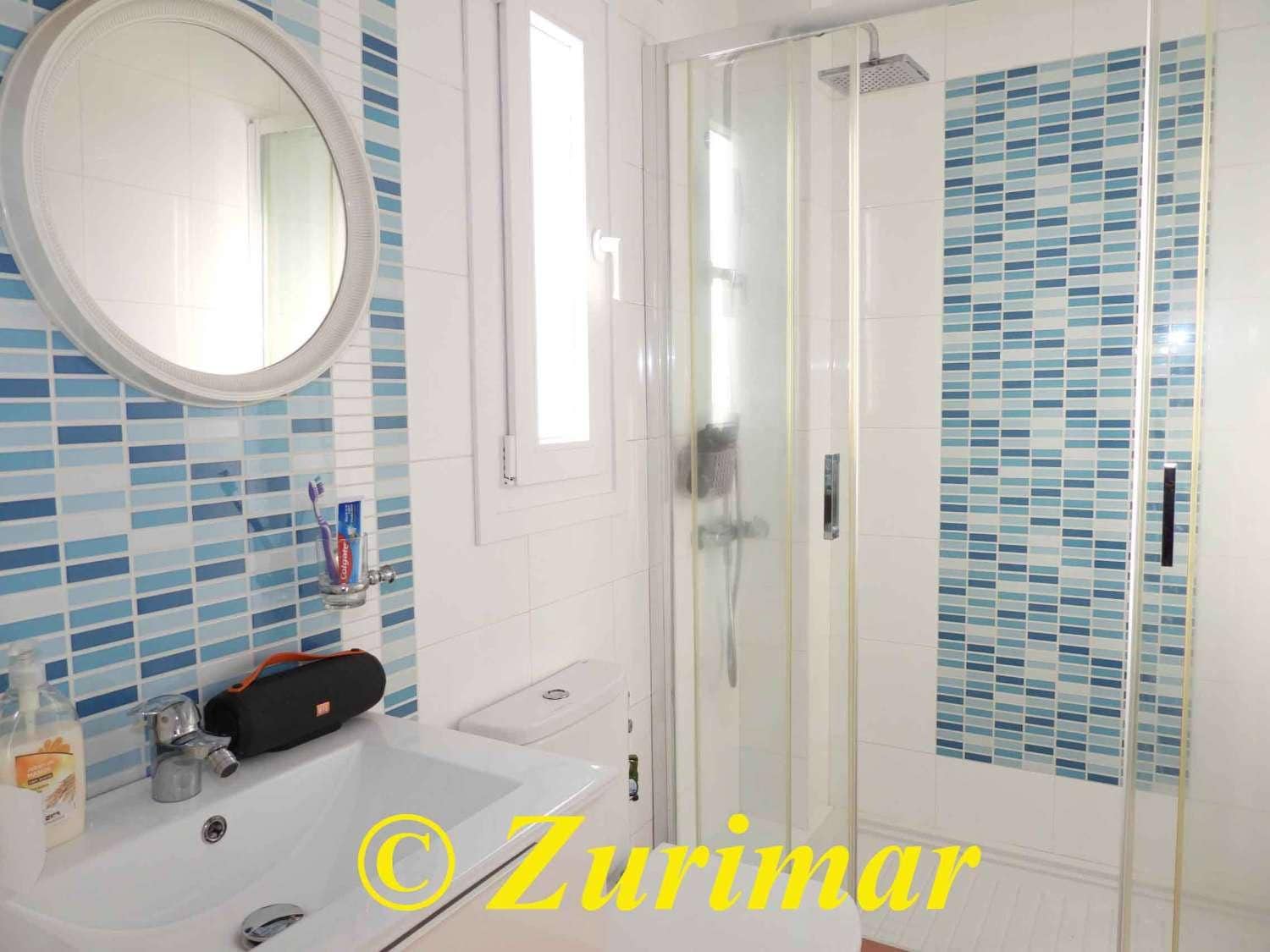 Huoneisto myytävänä paikassa Roquetas de Mar mukana uima-altaan 
autotalli - 269 500 € (Ref: 9629213)