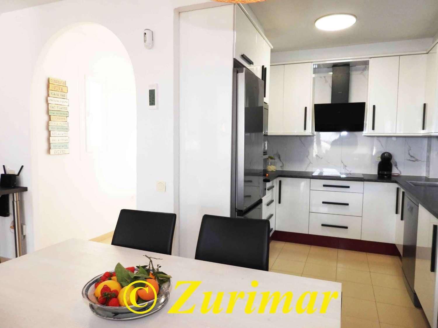 Apartment for sale in Roquetas de Mar with pool garage - € 269,500 (Ref: 9629213)