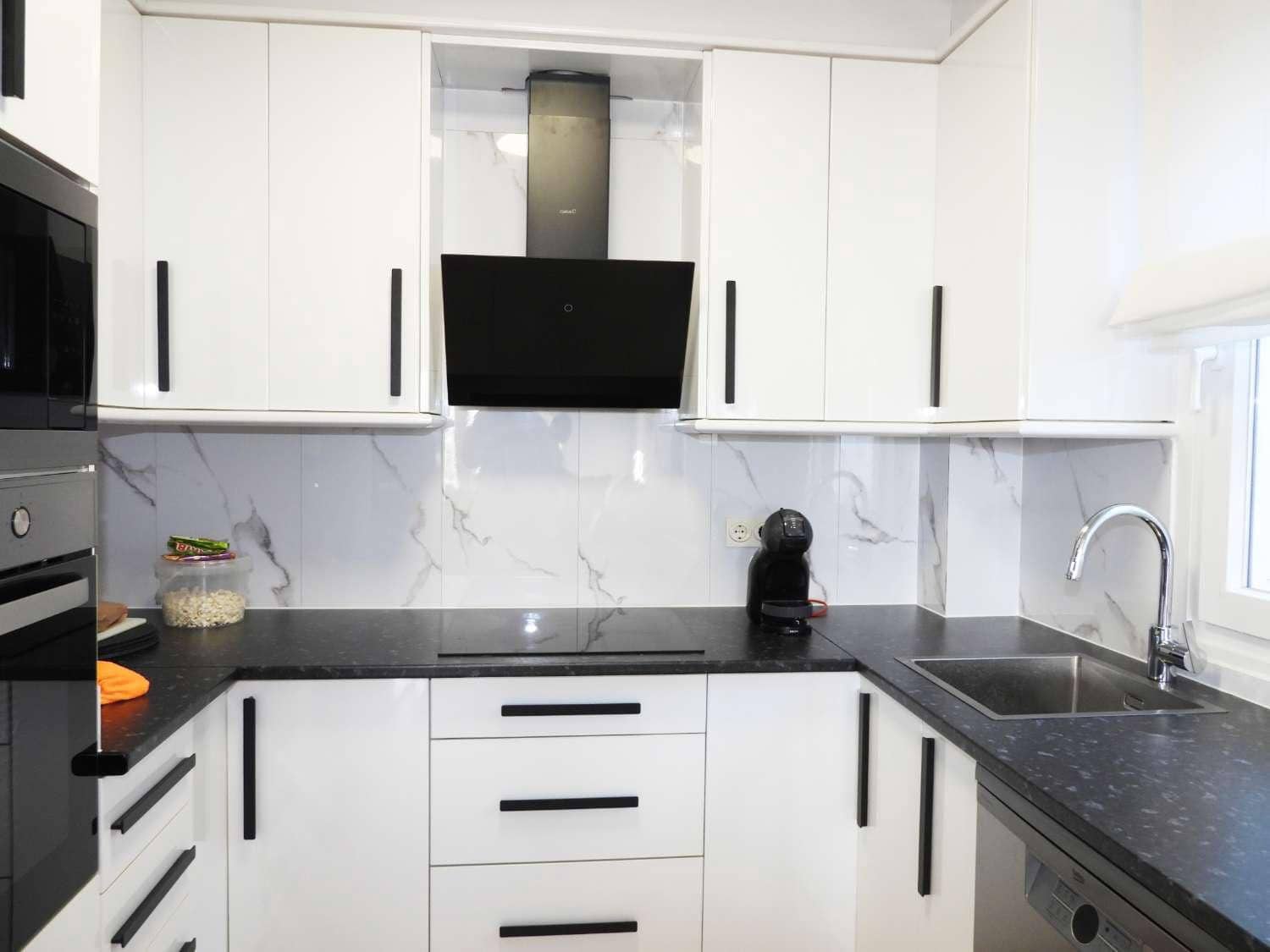 Apartment for sale in Roquetas de Mar with pool garage - € 269,500 (Ref: 9629213)