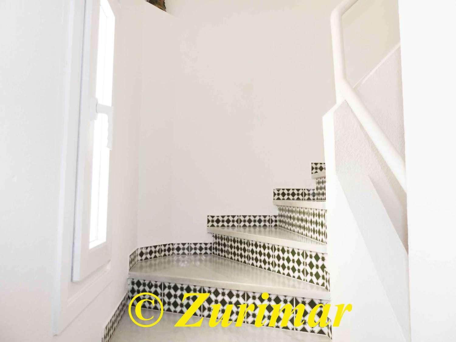 Apartment for sale in Roquetas de Mar with pool garage - € 269,500 (Ref: 9629213)